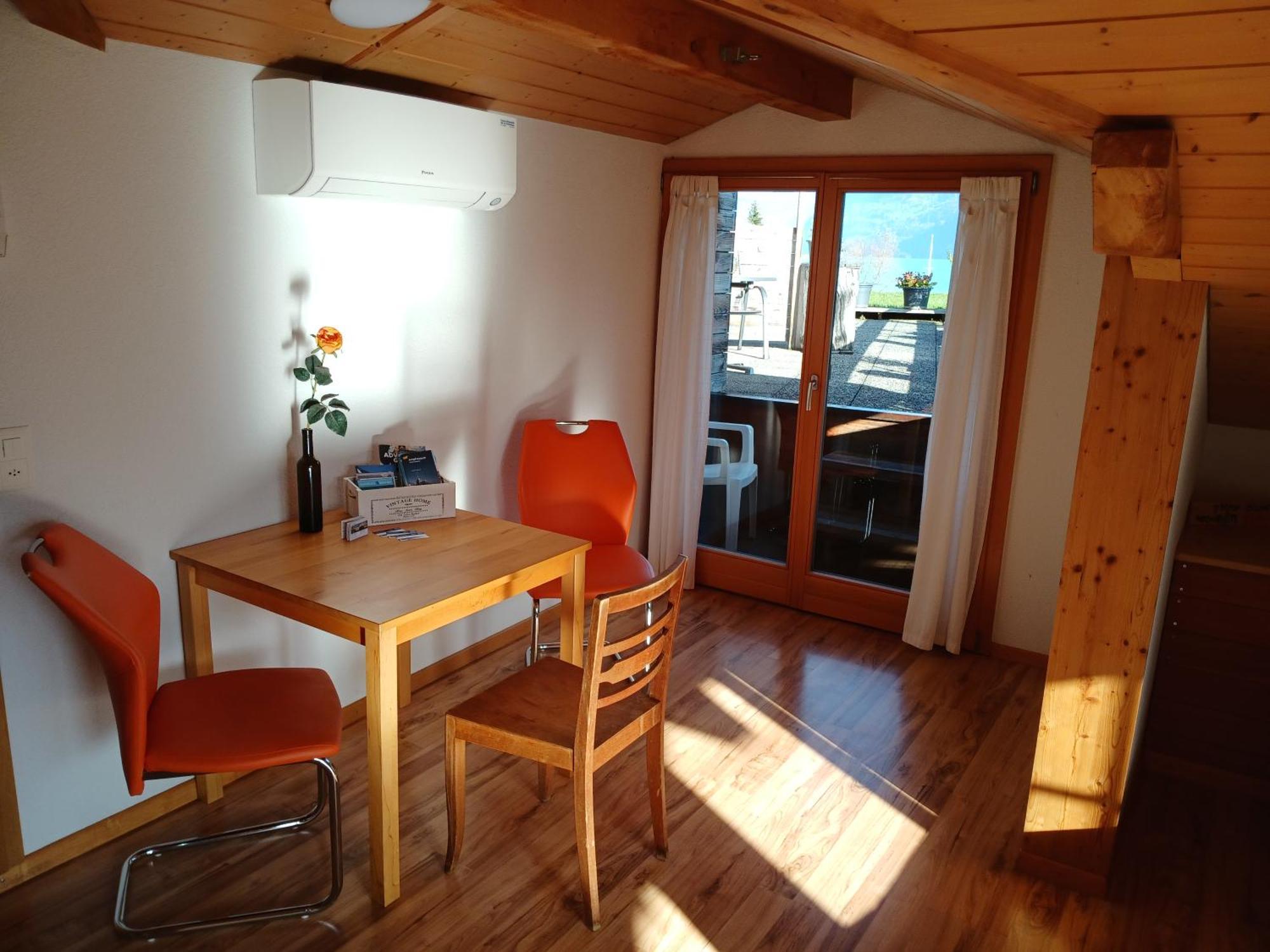 Chalet Diana Lakefront Ringgenberg Rum bild